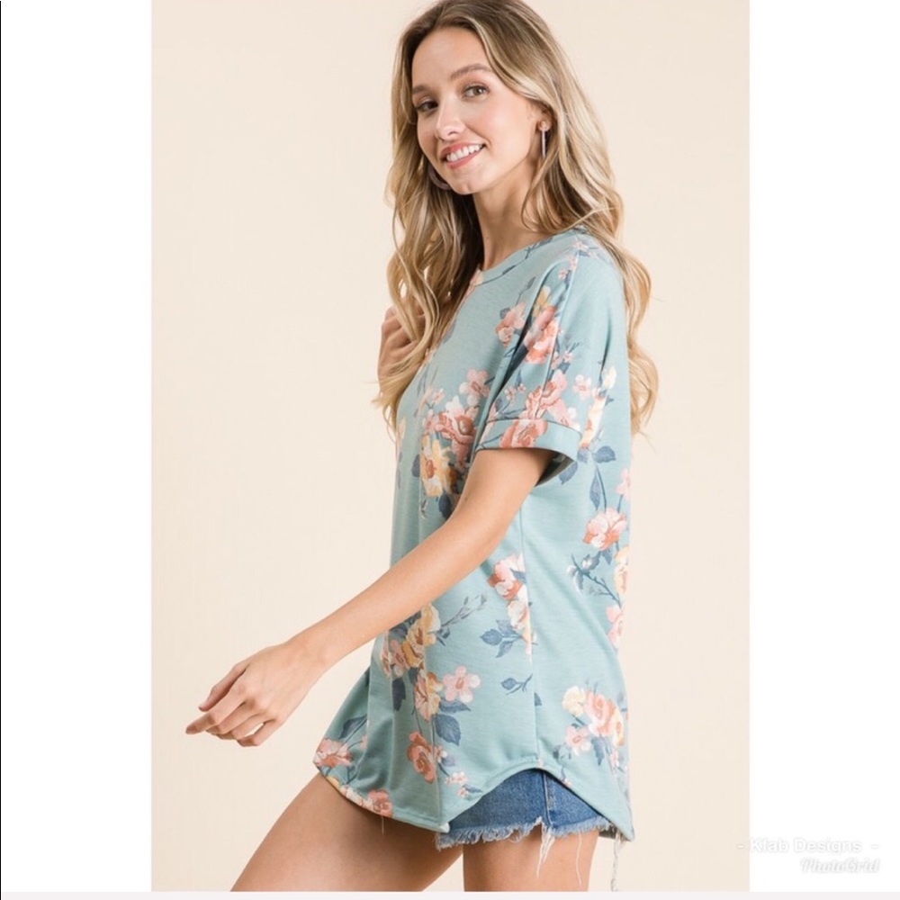 😊🌸LAST 1! Super Soft Mint Floral Top! - Picture 5 of 5